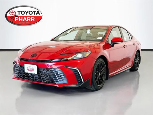 New 2026 Toyota Camry SE FWD image 1