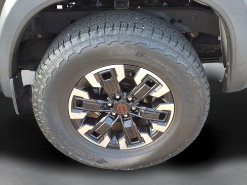 Certified 2023 Nissan Frontier PRO-4X w/ Technology Package AWD/4WD image 10