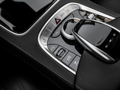 Used 2020 Mercedes-Benz S 63 AMG 4MATIC Sedan image 25