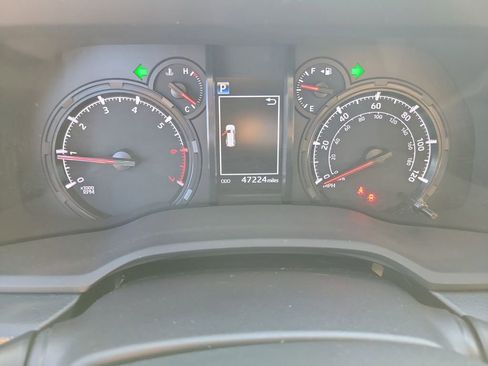 Used 2021 Toyota 4Runner SR5 Premium image 25