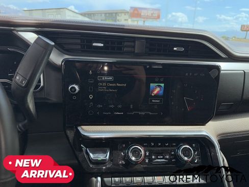 Used 2024 GMC Sierra 2500 Denali w/ Denali Reserve Package AWD/4WD image 8