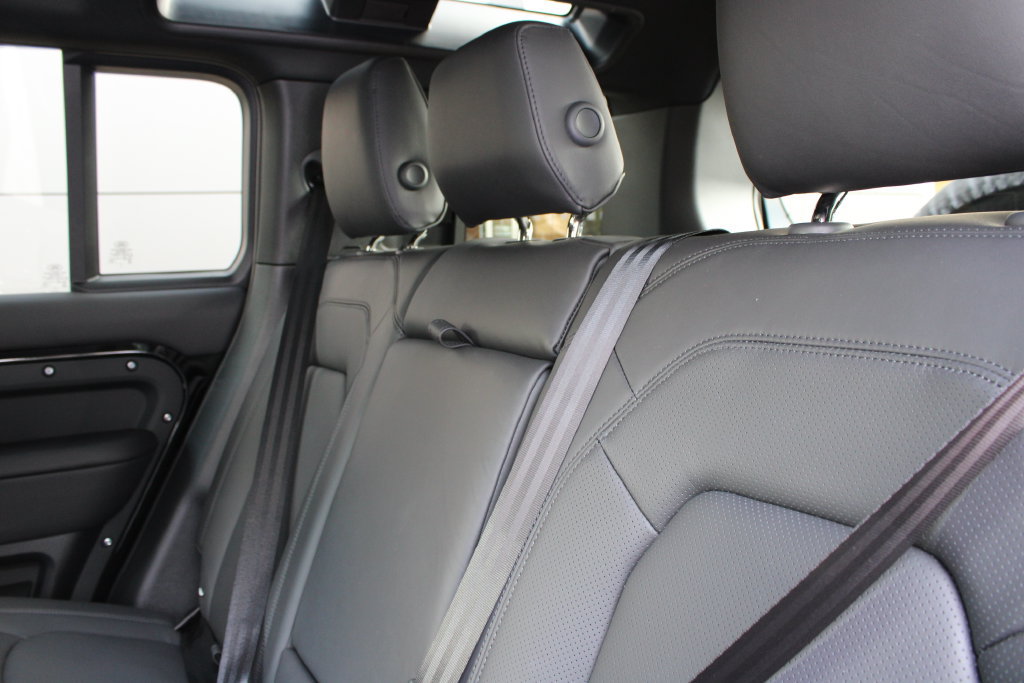 New 2026 Land Rover Defender 110 S AWD/4WD image 8