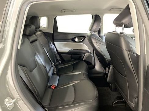 Used 2022 Jeep Compass Limited image 31