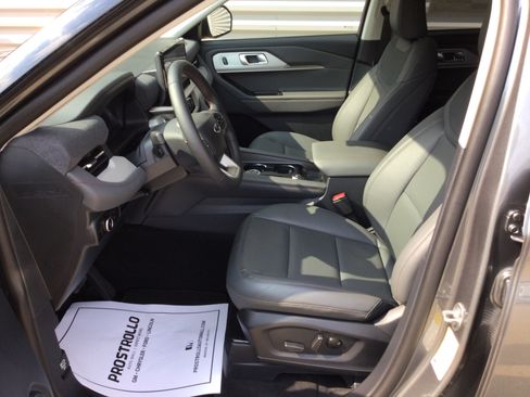 New 2026 Ford Explorer Active w/ Active Comfort Package AWD/4WD image 7