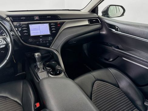 Certified 2020 Toyota Camry SE FWD image 24