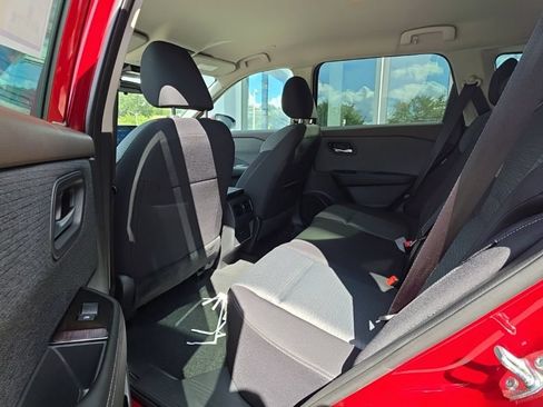 Used 2023 Nissan Rogue SV AWD/4WD image 10