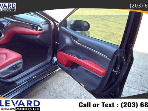 Used 2019 Toyota Camry XSE image 26