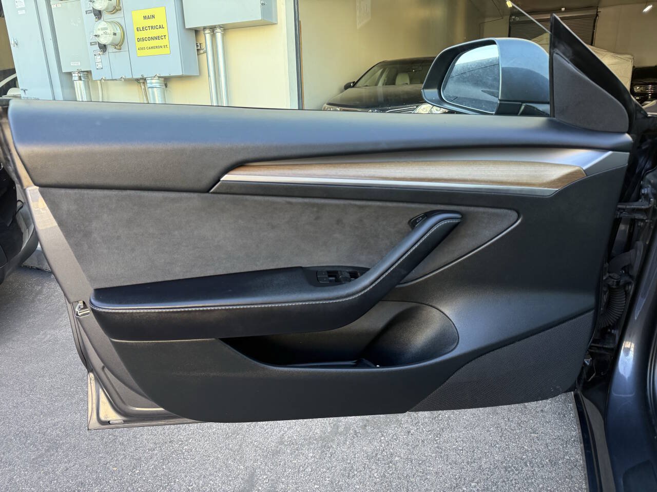 Used 2023 Tesla Model 3 Standard Range RWD image 33
