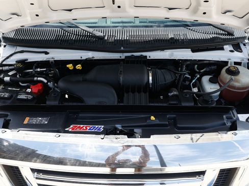 Used 2018 Ford E-350 and Econoline 350 Super Duty RWD image 22
