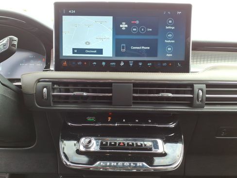 Used 2023 Lincoln Corsair AWD w/ Rear Removable Package Tray image 20