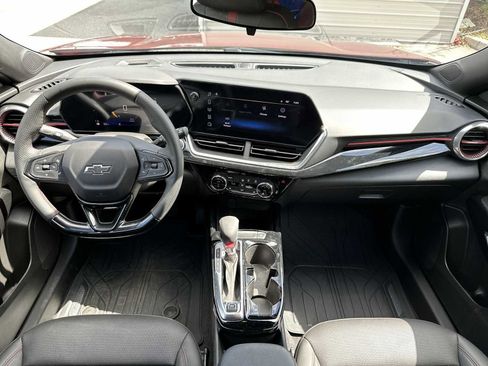 Certified 2025 Chevrolet Trax RS w/ Driver Confidence Package FWD image 15