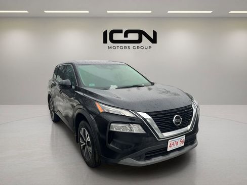 Used 2021 Nissan Rogue SV image 4