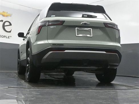 New 2026 Chevrolet Equinox LT w/ Convenience Package II image 32