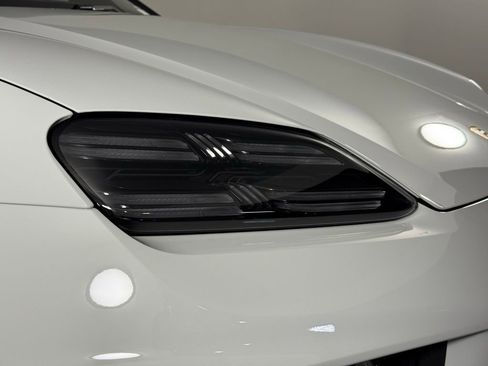 New 2025 Porsche Macan 4 Electric image 14