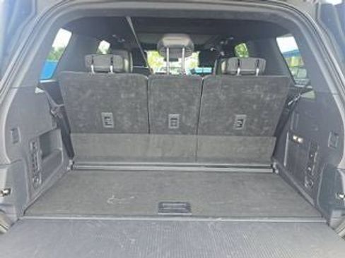 Used 2025 Ford Expedition Tremor AWD/4WD image 17