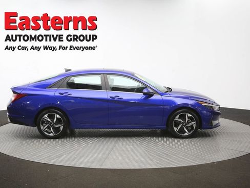 Used 2023 Hyundai Elantra Limited w/ Preferred Accessory Package FWD image 47