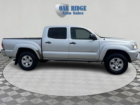 Used 2013 Toyota Tacoma PreRunner w/ SR5 Pkg image 4