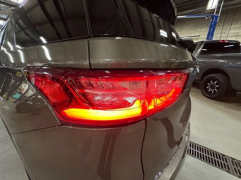 Used 2020 Chevrolet Traverse High Country w/ LPO, Floor Liner Package AWD/4WD image 31