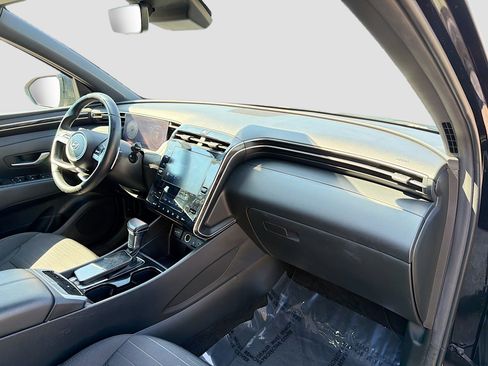 Used 2022 Hyundai Santa Cruz SEL Premium image 13