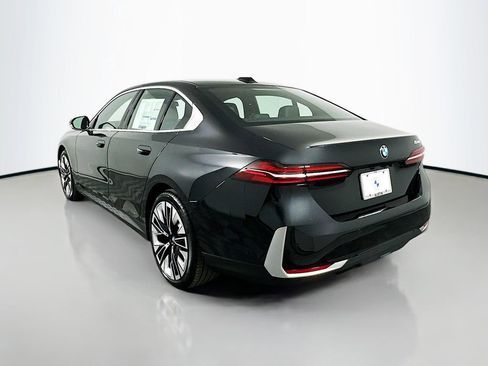 Used 2025 BMW 530i image 7