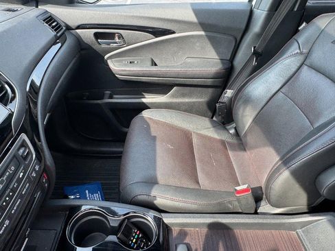 Used 2022 Honda Pilot Black Edition image 17