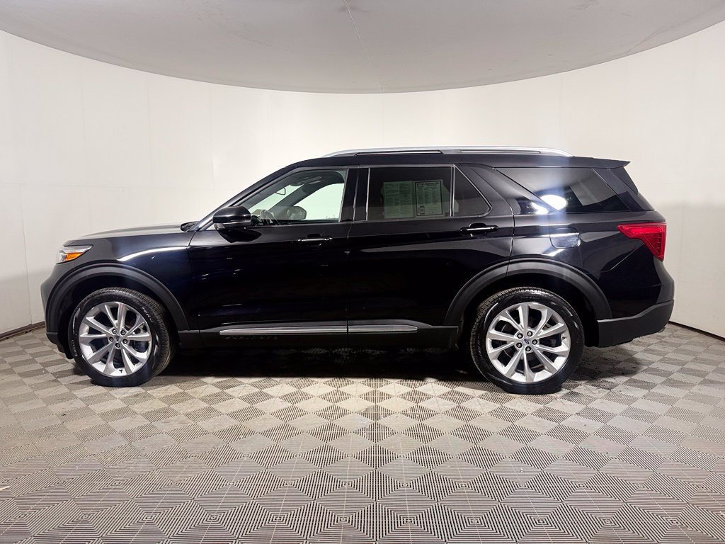 Used 2022 Ford Explorer Platinum w/ Equipment Group 601A AWD/4WD image 3