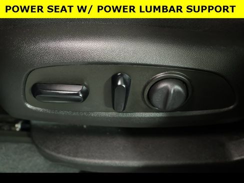 Used 2023 Chevrolet Equinox LT image 7