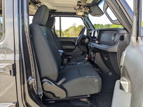 Certified 2025 Jeep Wrangler Unlimited Rubicon 4xe w/ Convenience Group image 52