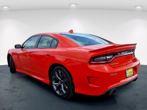 Used 2019 Dodge Charger R/T image 4