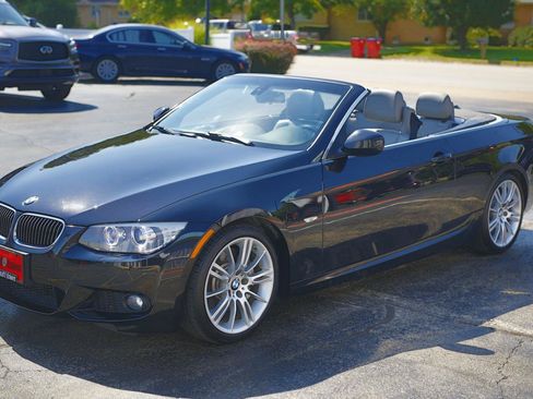 Used 2013 BMW 335i Convertible RWD image 4