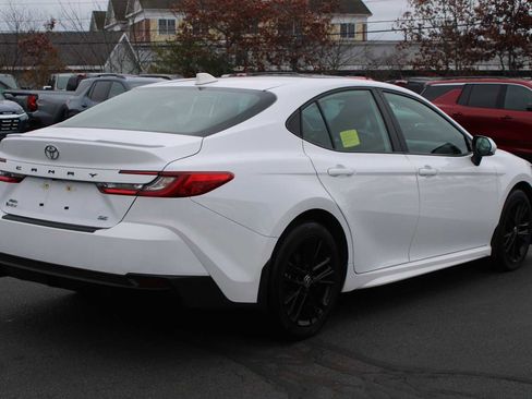 Used 2025 Toyota Camry LE image 7