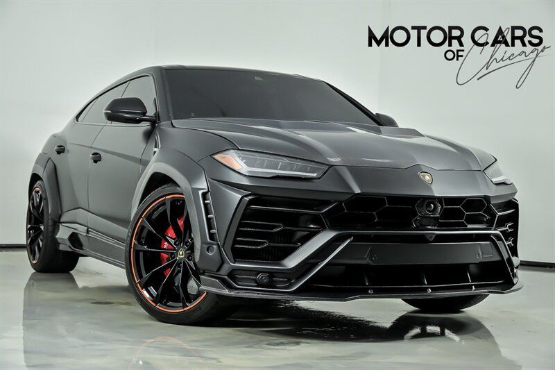 Used 2022 Lamborghini Urus AWD/4WD image 1