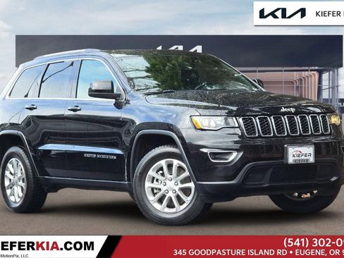 Used 2021 Jeep Grand Cherokee Laredo AWD/4WD image 1