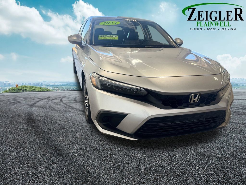 Used 2024 Honda Civic EX-L image 9