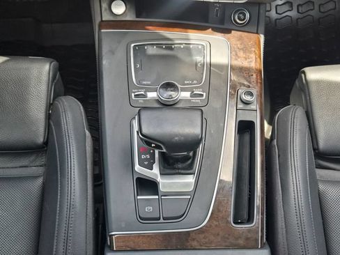 Used 2019 Audi Q5 2.0T Premium Plus w/ Premium Plus Package AWD/4WD image 20