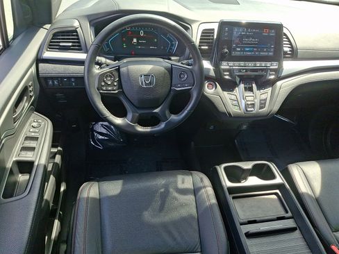 Used 2023 Honda Odyssey Sport image 12