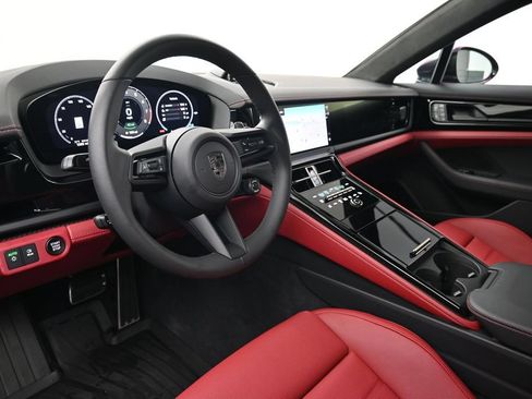 Used 2025 Porsche Panamera Turbo AWD/4WD image 4