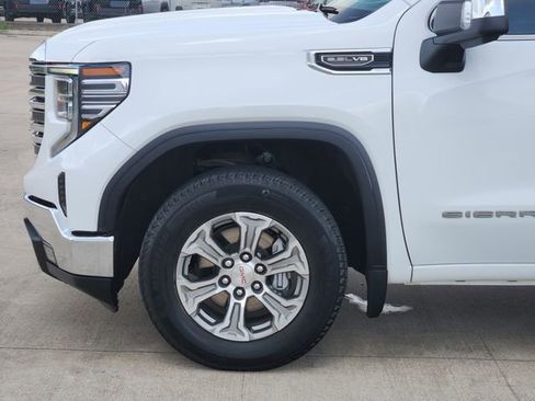 Used 2022 GMC Sierra 1500 SLT w/ SLT Convenience Package image 8