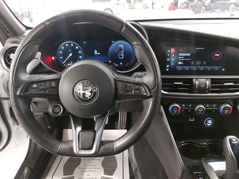 Used 2024 Alfa Romeo Giulia Sprint image 18