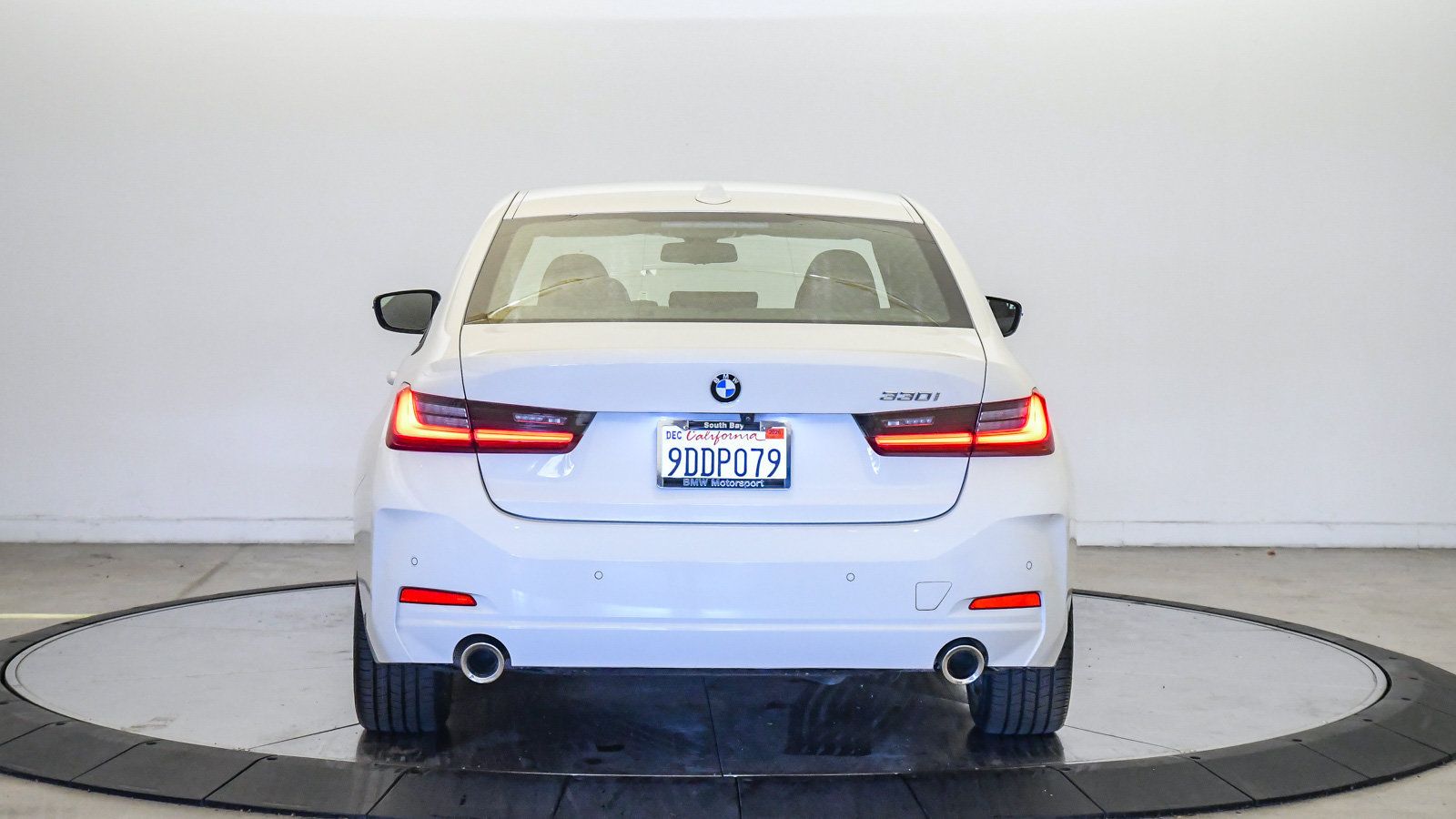 Certified 2023 BMW 330i Sedan w/ Convenience Package RWD image 3