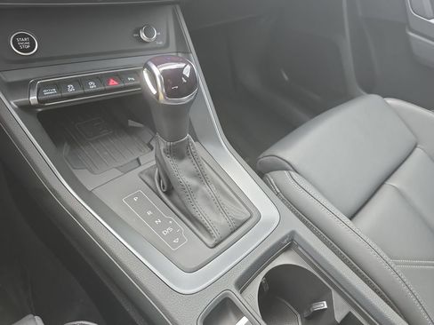 Certified 2025 Audi Q3 2.0T Premium w/ Convenience Package AWD/4WD image 15
