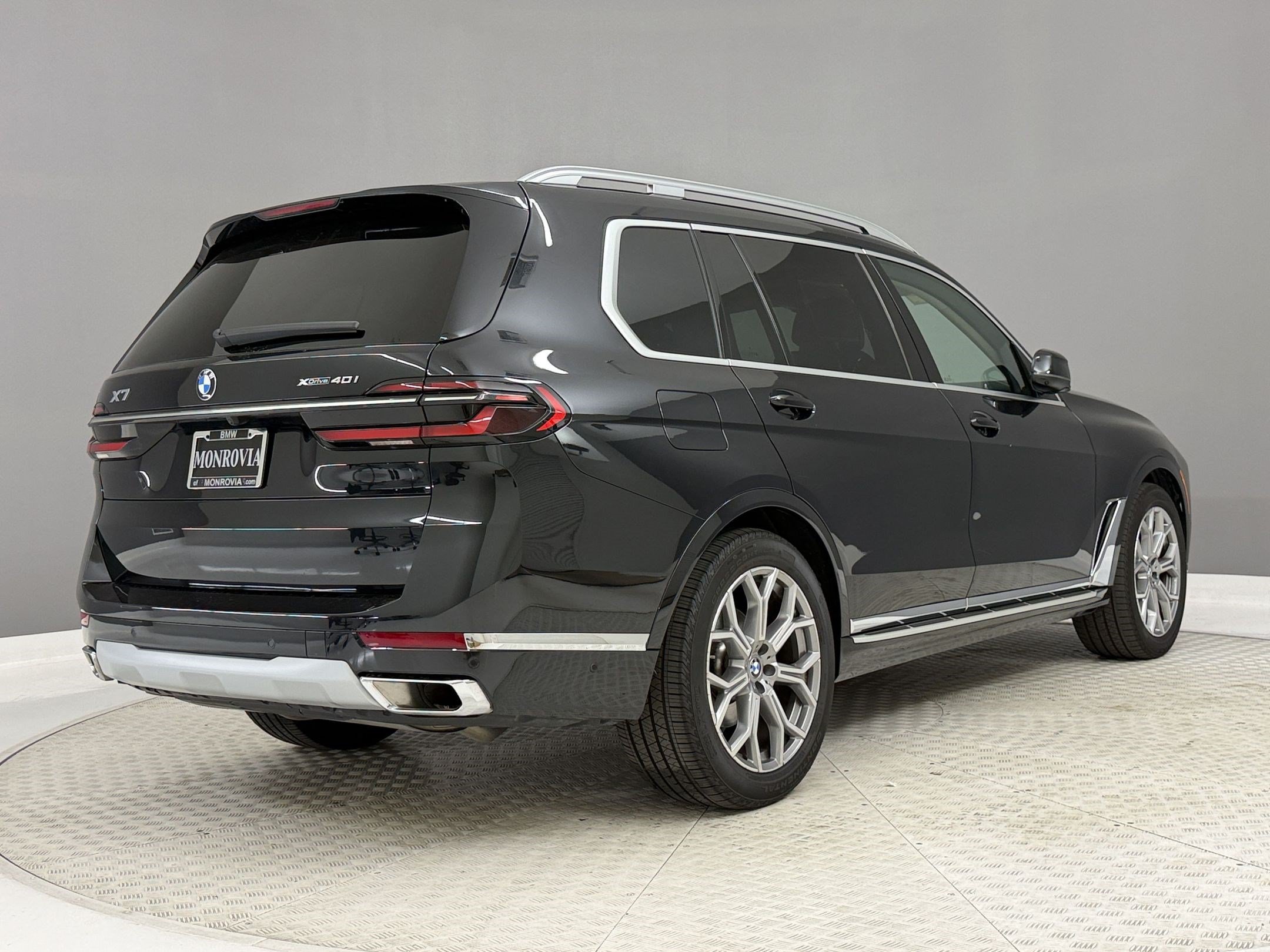 Used 2026 BMW X7 xDrive40i AWD/4WD image 9