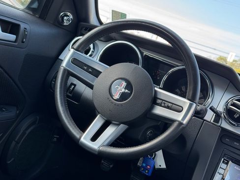 Used 2006 Ford Mustang GT image 14