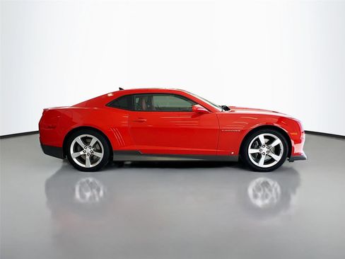 Used 2010 Chevrolet Camaro SS w/ LPO, Ground Effects Package RWD image 16