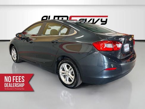 Used 2018 Chevrolet Cruze LT FWD image 5