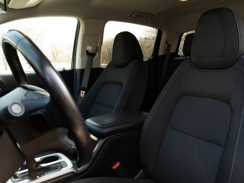 Used 2021 Chevrolet Colorado LT w/ LT Convenience Package image 17