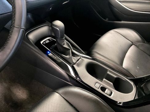 Used 2025 Toyota Corolla SE image 20