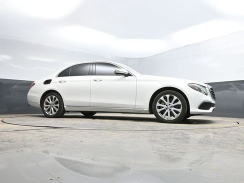 Used 2017 Mercedes-Benz E 300 4MATIC image 52