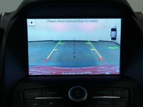 Used 2018 Ford Escape SEL image 32