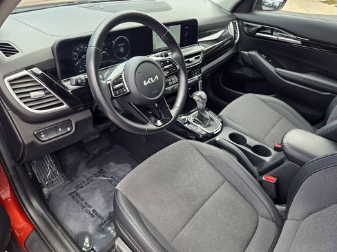 Used 2024 Kia Seltos S FWD image 10
